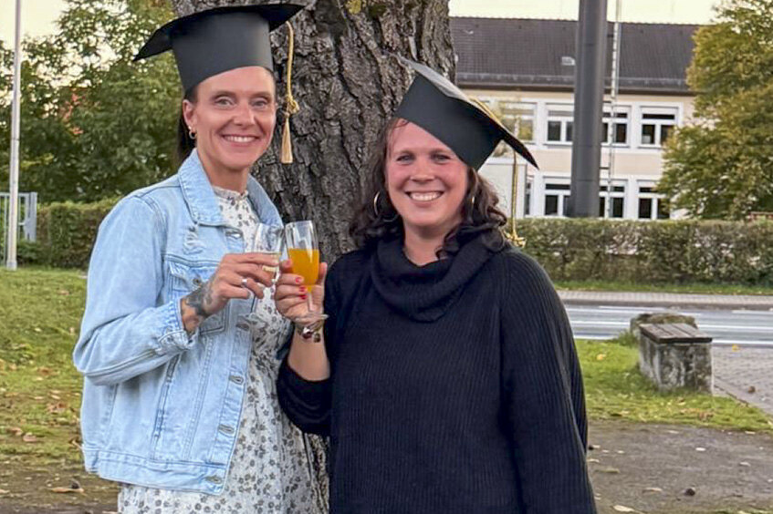 Die BA-Studentinnen nach dem Abschluss